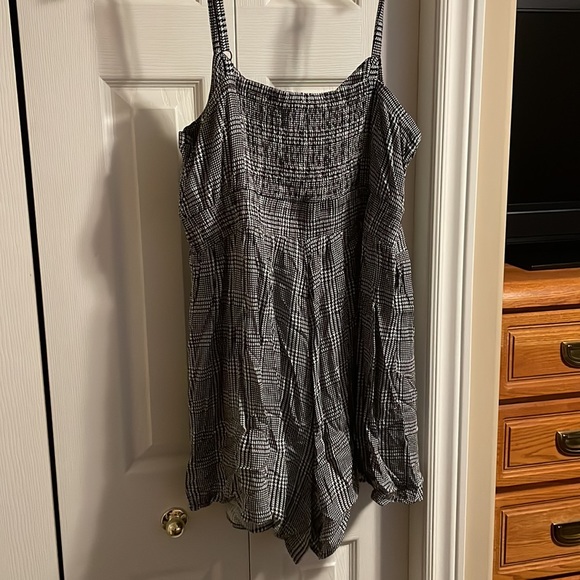 Torrid Plaid and Checkered Romper - Picture 4 of 4